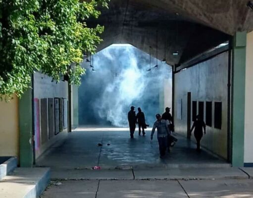 Ejecutan jornada de fumigación en escuelas de las parroquias Cacique Mara y Cecilio Acosta