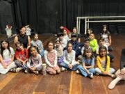 Fundanis llevó a 44 niños y niñas a conocer el Teatro Baralt