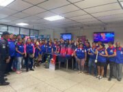 Alcaldía de Maracaibo censó y dotó de uniformes a comerciantes informales del Terminal de Pasajeros