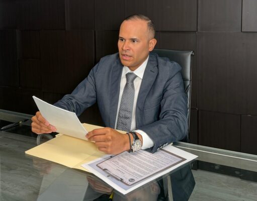 Abogado Juan Pablo Montiel denuncia extorsión tras campaña de difamación en redes sociales