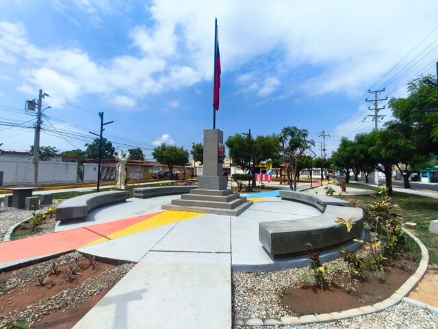Plaza-Los-Aceitunos.jpg