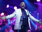 Un volcán sin fecha de expiración: Los 82 años del León de la Salsa