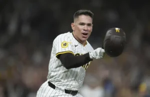 Freddy Fermín con jonrón cortó racha negativa de San Diego