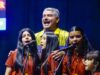 Gobernador Luis Caldera entregó Becas a 1.000 estudiantes de universidades públicas