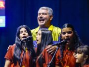 Gobernador Luis Caldera entregó Becas a 1.000 estudiantes de universidades públicas