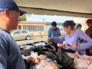 En Nueva Vía gozaron un «puyero» comprando en el mercado de Di Martino