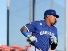 «El Capitán» con el 313 reina en el Kauffman y está mas cerca de George Brett