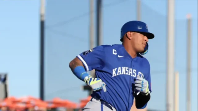 Salvador-Perez9.webp