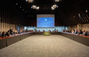BCV y Ejecutivo Nacional intercambian con la banca sobre estrategias para la reconstrucción