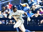 Luis Lara debutó con hit, anotó y remolcó dos