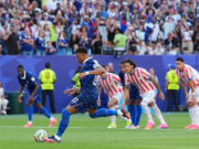FIEBRE MUNDIAL: «El Capitán» Mbappé con penal metió a Francia en cuartos