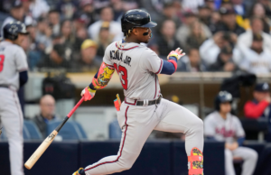 Acuña reapareció en gran forma…