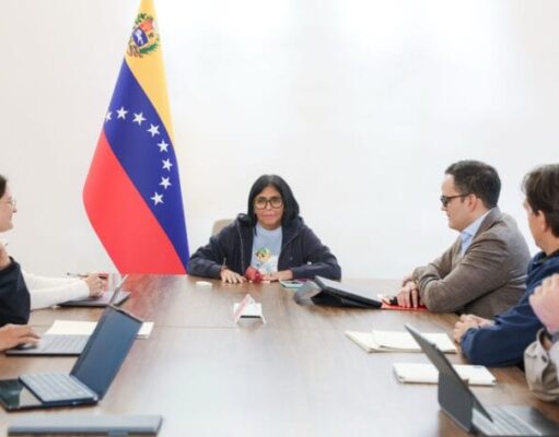 Presidenta Delcy revisa Agenda Económica Nacional y la ejecución de fondos de emergencia post-sismos