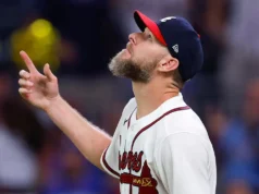 Chris Sale ponchó a 10 y llegó a 200 en la temporada