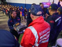 Bomberos de Maracaibo recibieron ascensos, reconocimientos y dotación de uniformes
