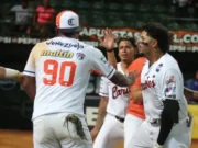 Caribes revolcó a La Guaira 15 carreras por 5