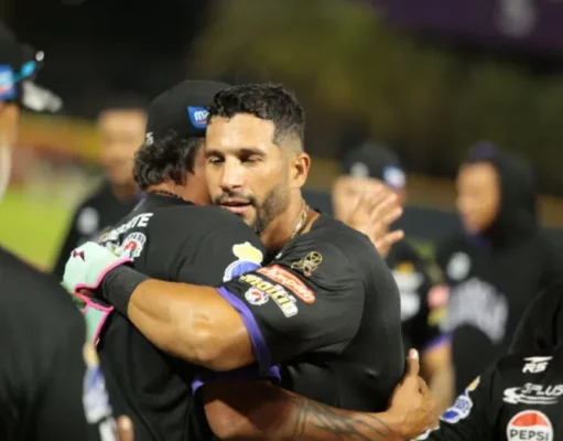 David Peralta con cohetazo dejó en el campo a Leones