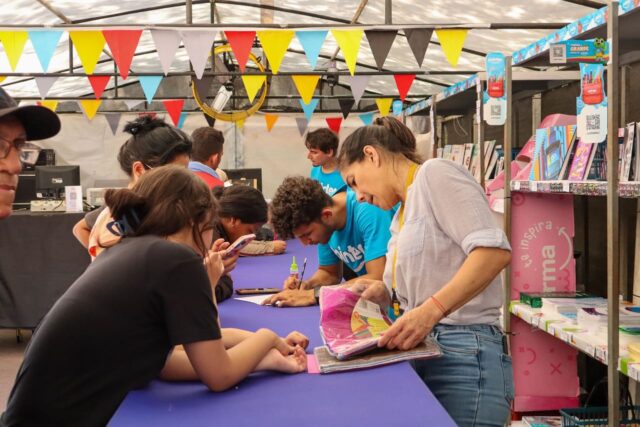 Feria-escolar-Di-Martino