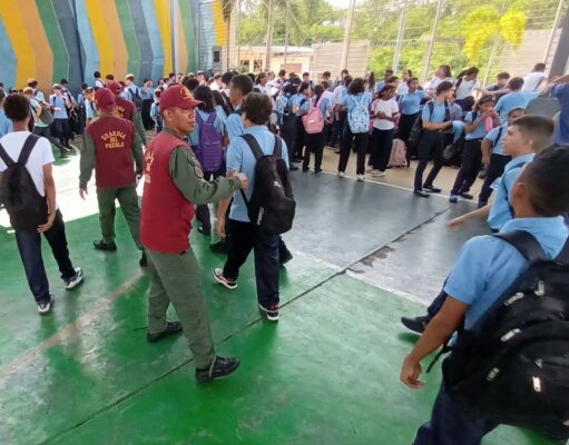 Con éxito realizan Simulacro Nacional de Gestión de Riesgos en escuelas del Zulia para fortalecer la cultura de prevención
