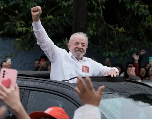 Lula sigue en Brasil