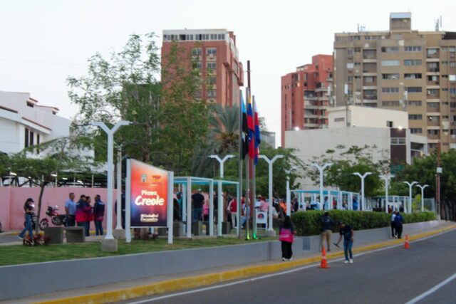 Recuperan-plaza-Creole